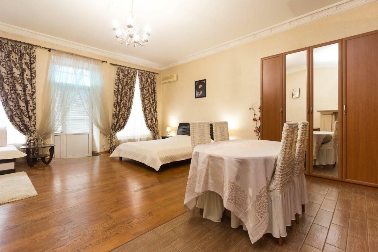 Goodrest On Ekaterininskaya Apartment โอเดสซา ภายนอก รูปภาพ
