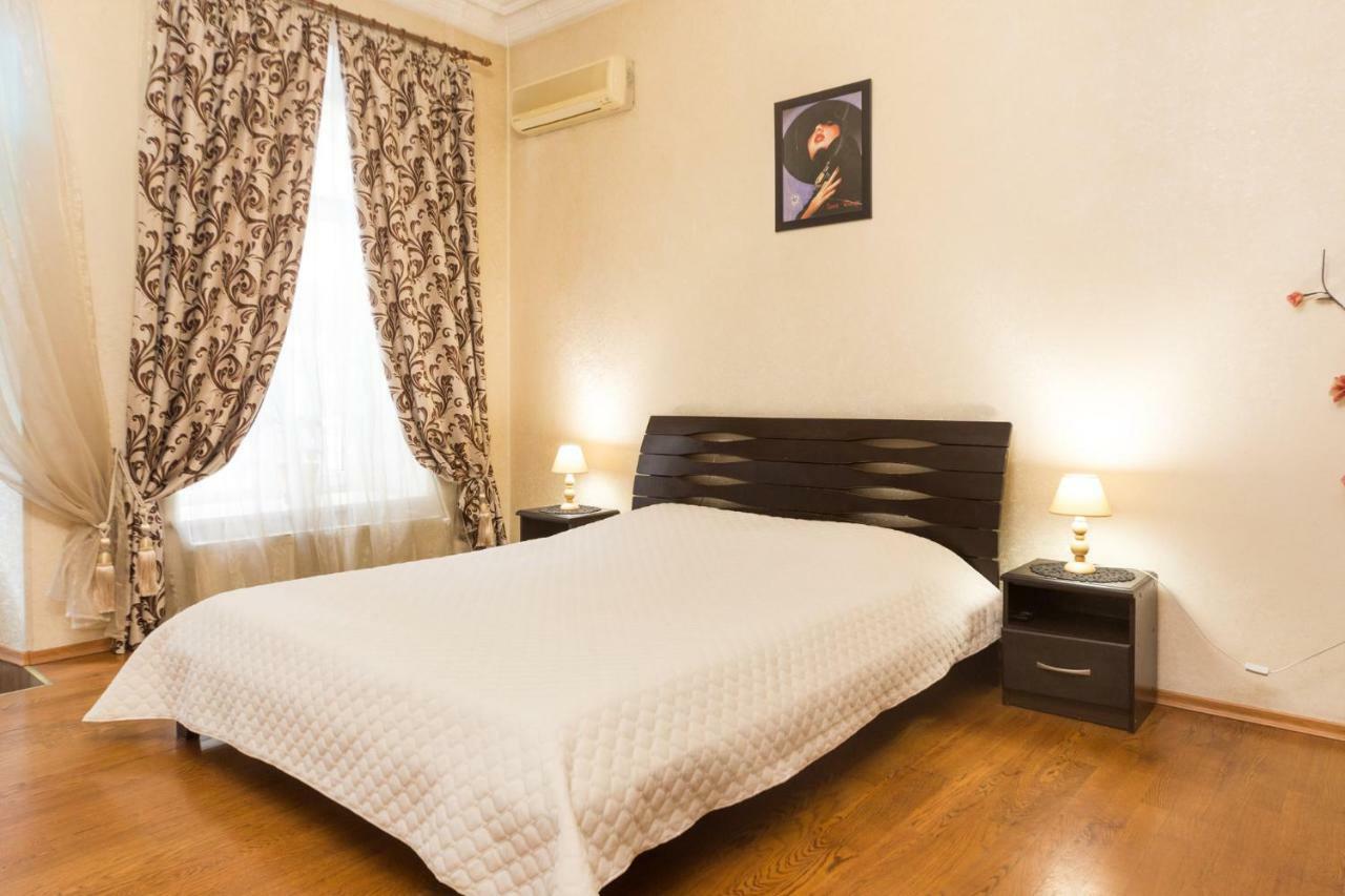Goodrest On Ekaterininskaya Apartment โอเดสซา ภายนอก รูปภาพ